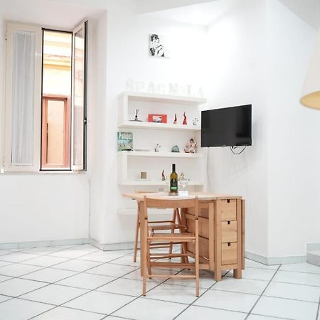 Casa Vacanza La Spagnola เนเปิลส์ ภายนอก รูปภาพ
