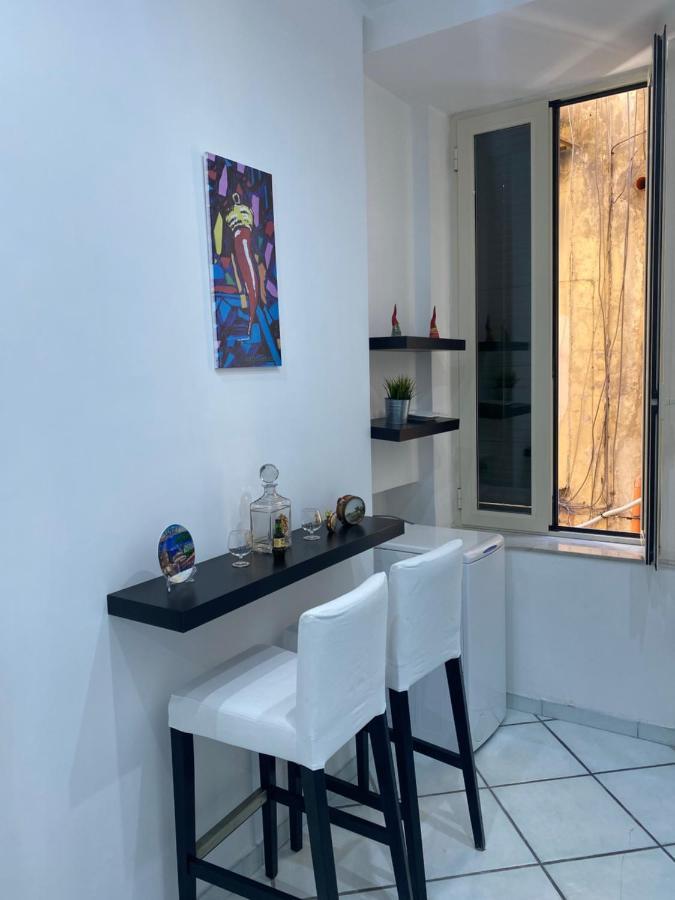 Casa Vacanza La Spagnola เนเปิลส์ ภายนอก รูปภาพ