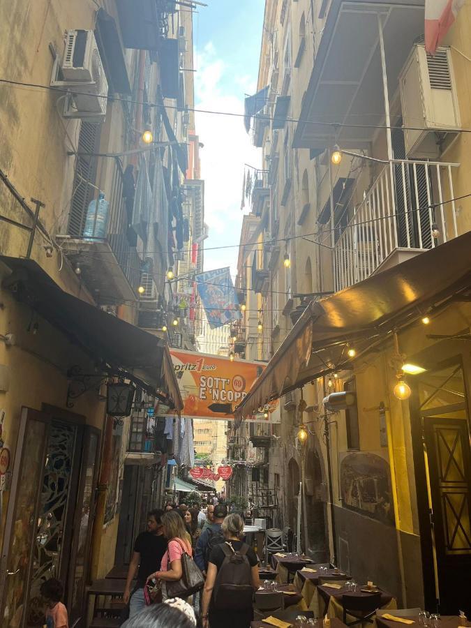 Casa Vacanza La Spagnola เนเปิลส์ ภายนอก รูปภาพ