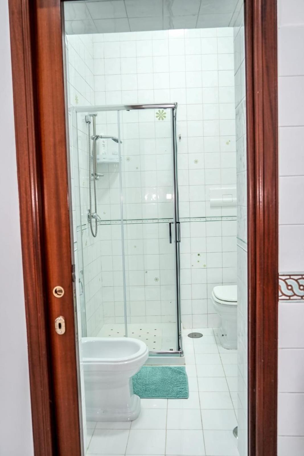 Casa Vacanza La Spagnola เนเปิลส์ ภายนอก รูปภาพ