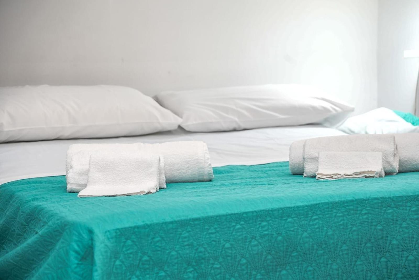 Casa Vacanza La Spagnola เนเปิลส์ ภายนอก รูปภาพ